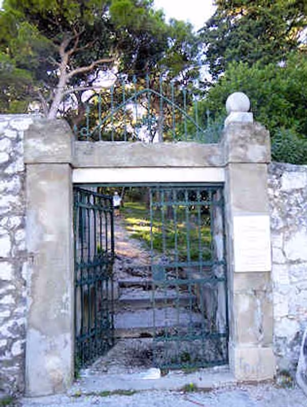 Split Private Tour - Jewish cemetery