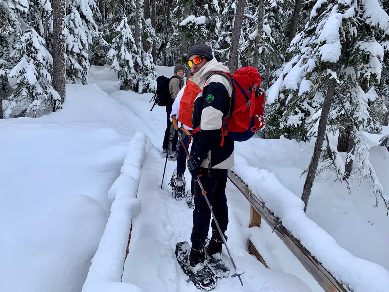 Vancouver Private Tour - Our happy snowshoers