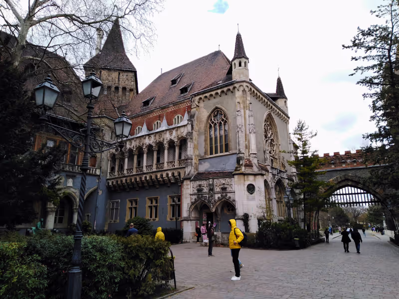 Budapest Private Tour - Vajdahunyad Castle