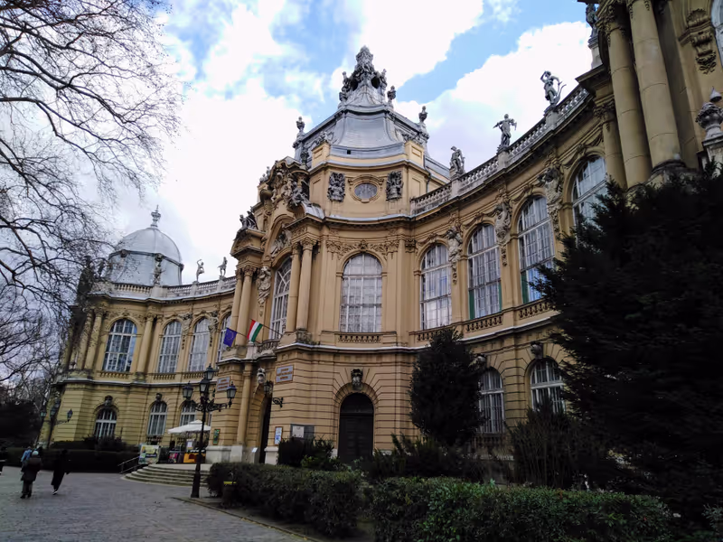 Budapest Private Tour - Vajdahunyad Castle