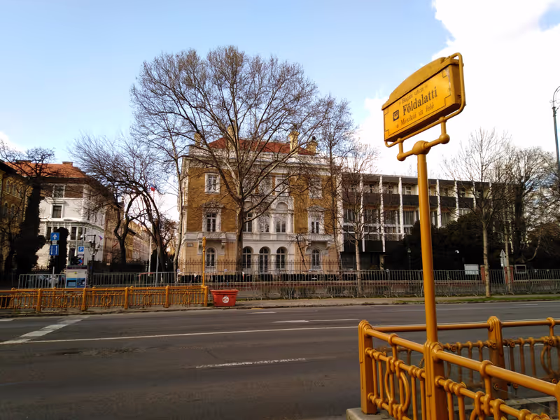 Budapest Private Tour - Embassy of the Russian Federation