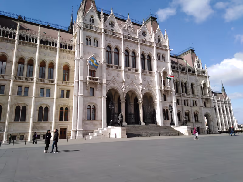 Budapest Private Tour - Parliament Building