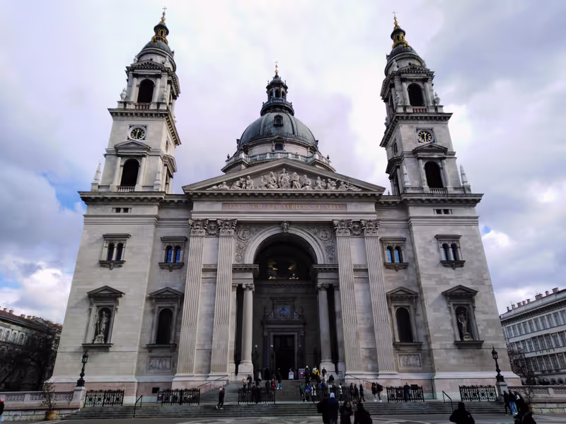 Budapest Private Tour - Saint Stephen Basilica