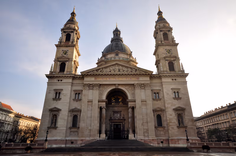 Budapest Private Tour - St Stephen's Basilica