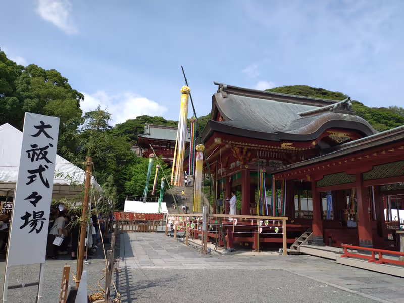 Tokyo Private Tour - Hall of Sacred Dance in Hachiman-gu shrine